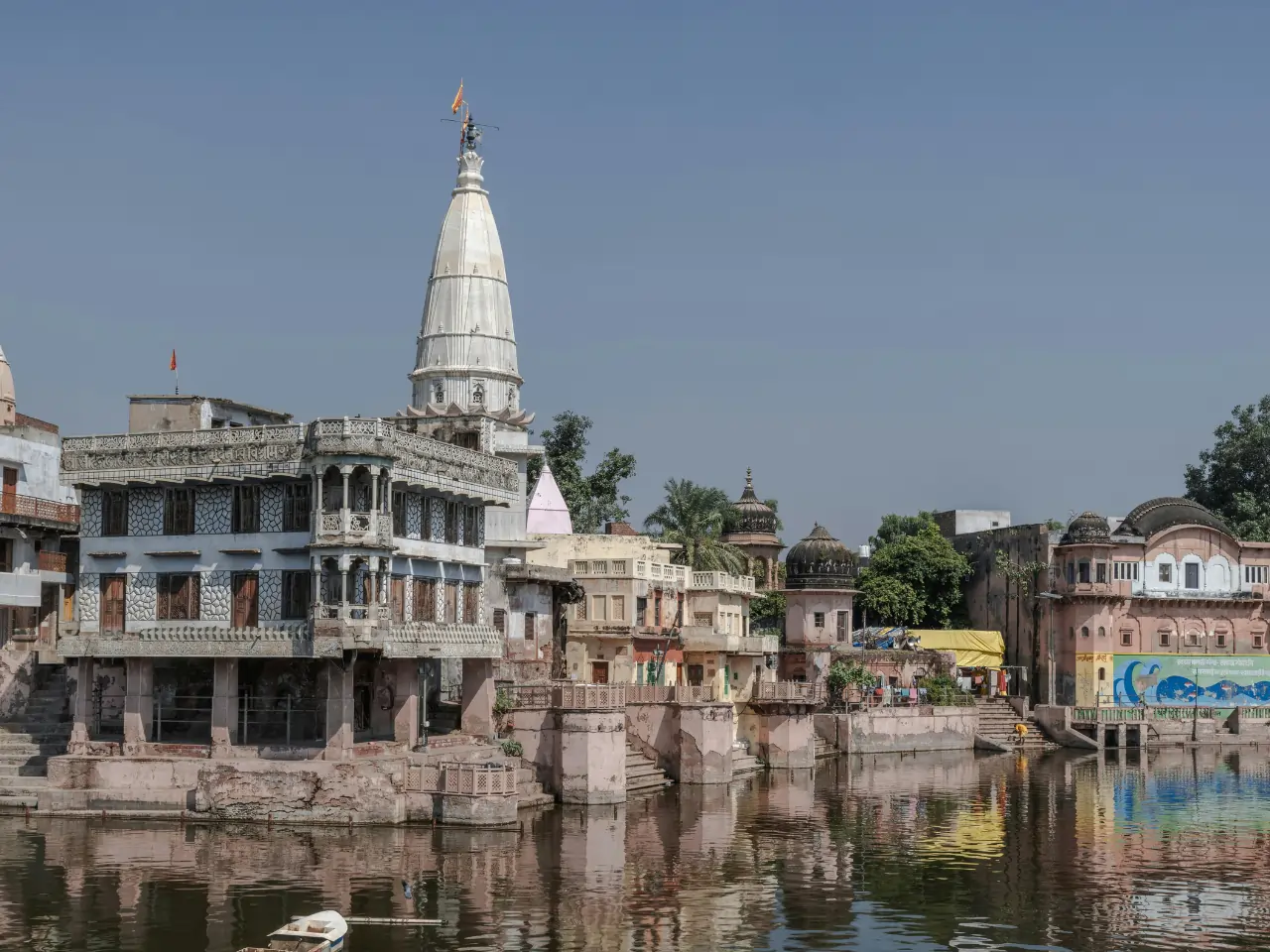 Bahraich Taxi Service image