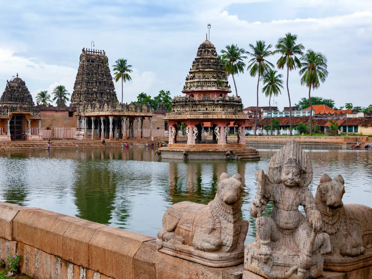 Chinnadharapuram Taxi Service image