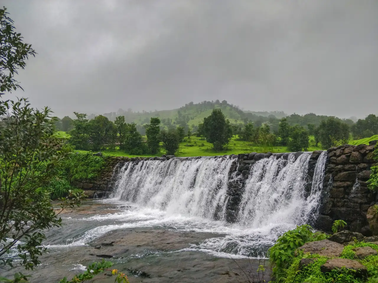 Igatpuri Taxi Service image