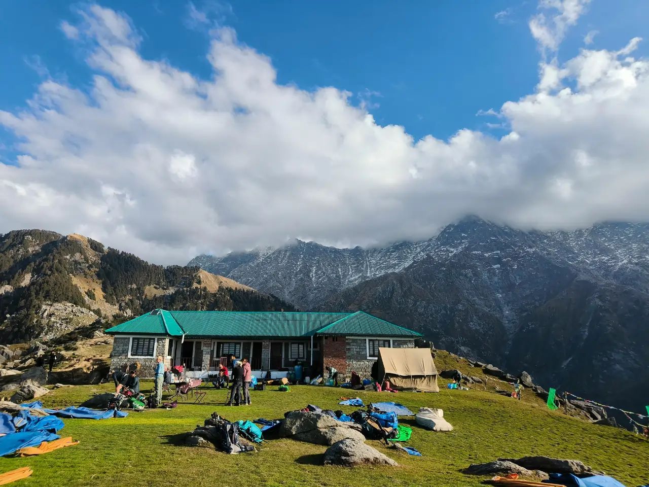 Naggar Taxi Service image