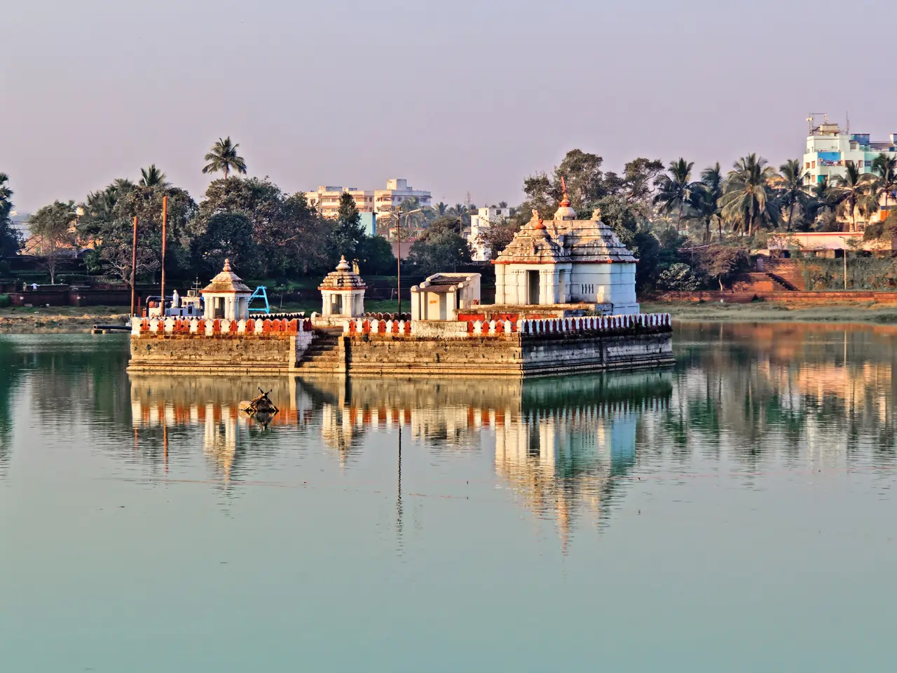 Sakhigopal Taxi Service