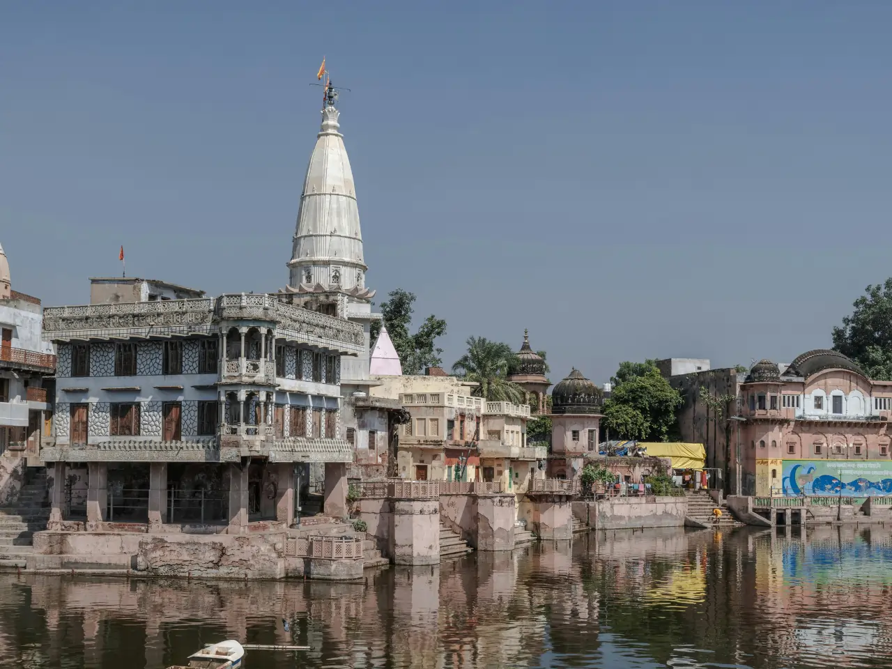 Explore Pilibhit Pilibhit Taxi Service