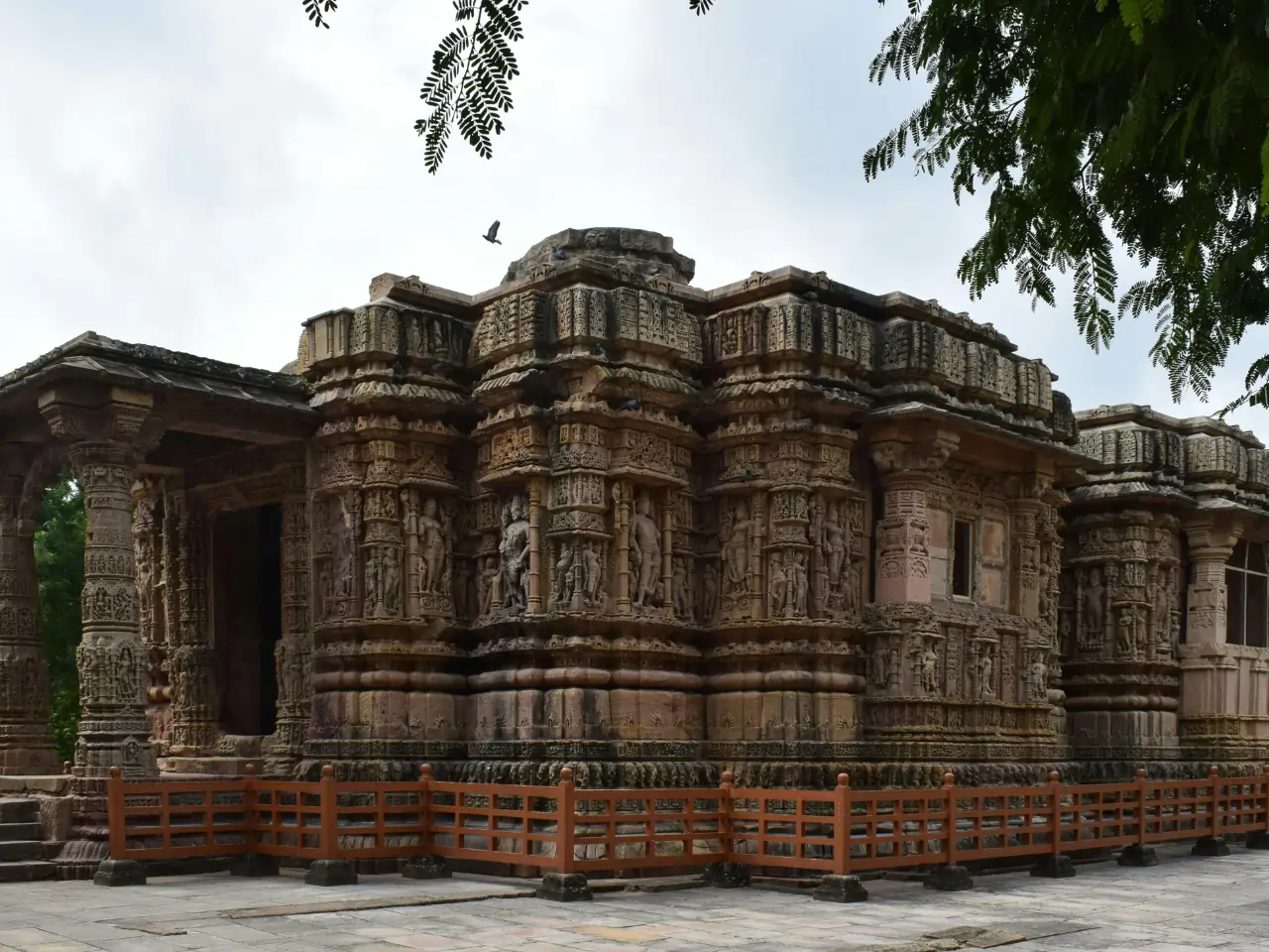 Cab Service in Gandhidham